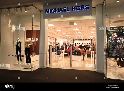 michael kors canada factory outlet.